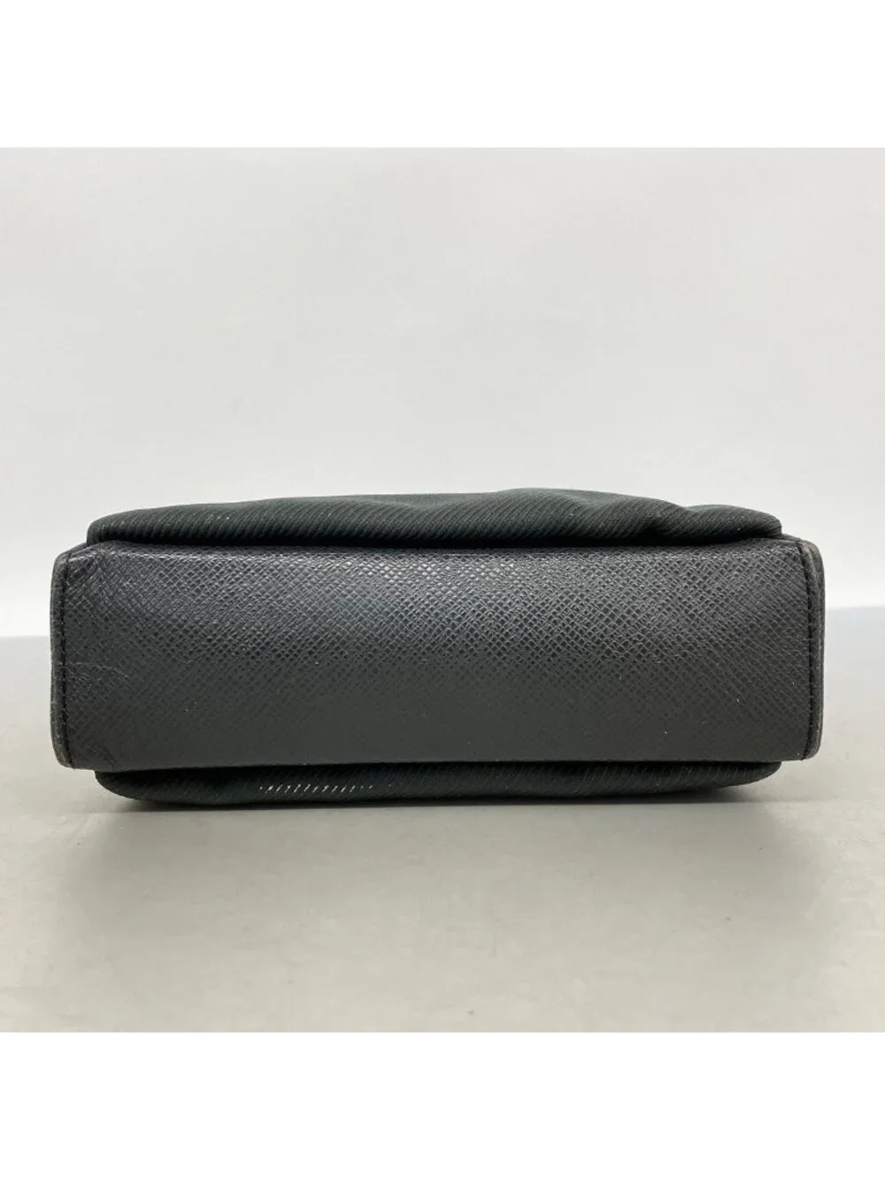 Louis Vuitton Shoulder Bag Taiga Sayan Ardoise
